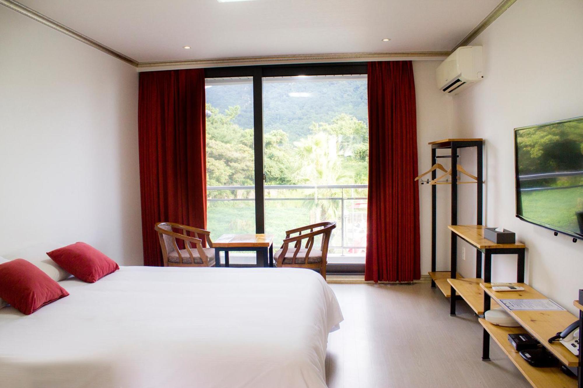 ทัมโมรา โฮเทล แอนด์ รีสอร์ต Hotel ซอกวีโพ ภายนอก รูปภาพ