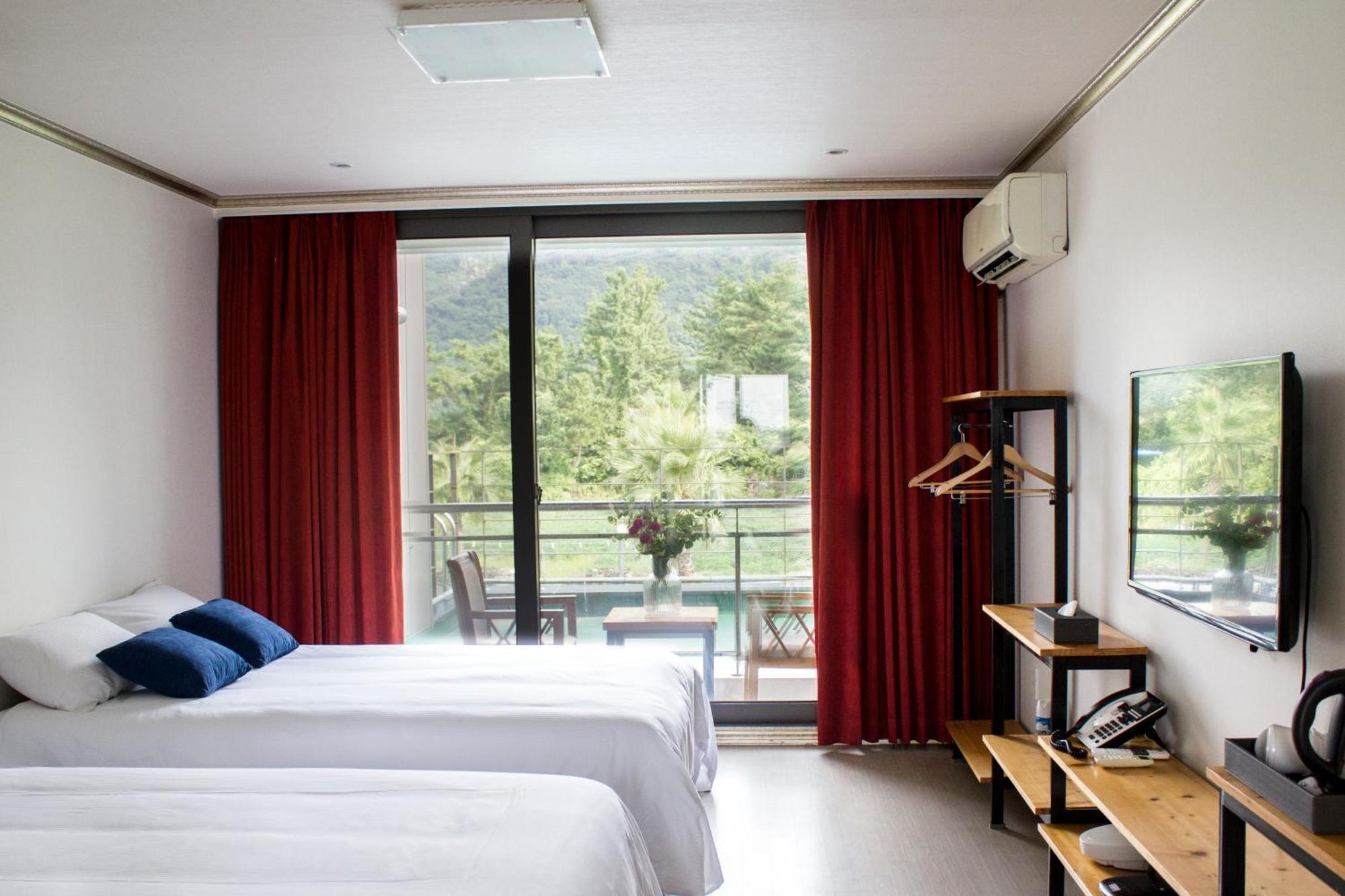 ทัมโมรา โฮเทล แอนด์ รีสอร์ต Hotel ซอกวีโพ ภายนอก รูปภาพ
